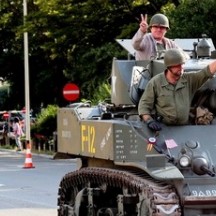 Militärsäule der Souveni r- 75. Befreiung von Lüttich